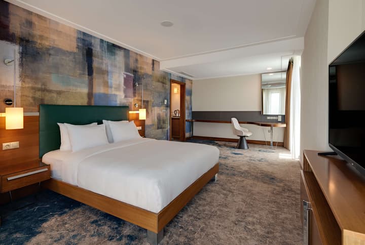 DoubleTree by Hilton Hotel Van