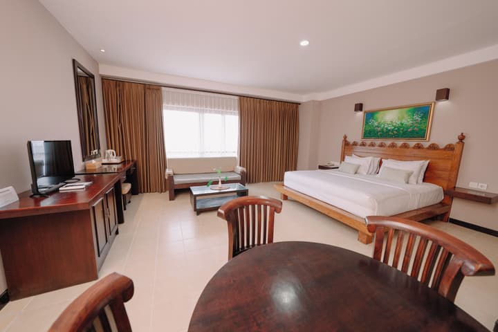 Grand Santhi Hotel