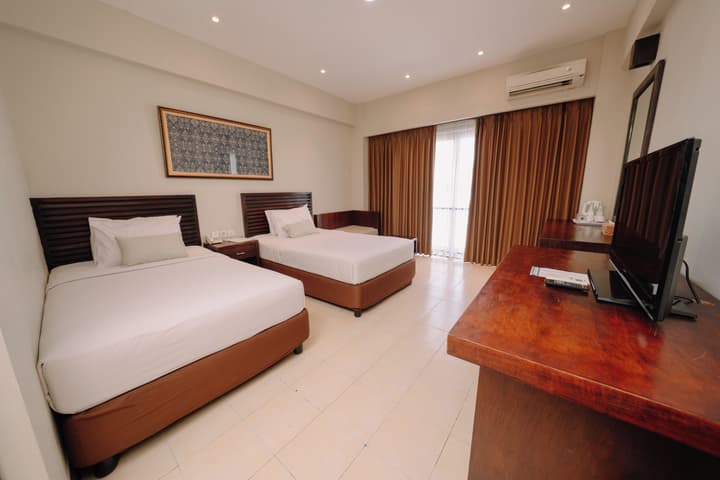 Grand Santhi Hotel