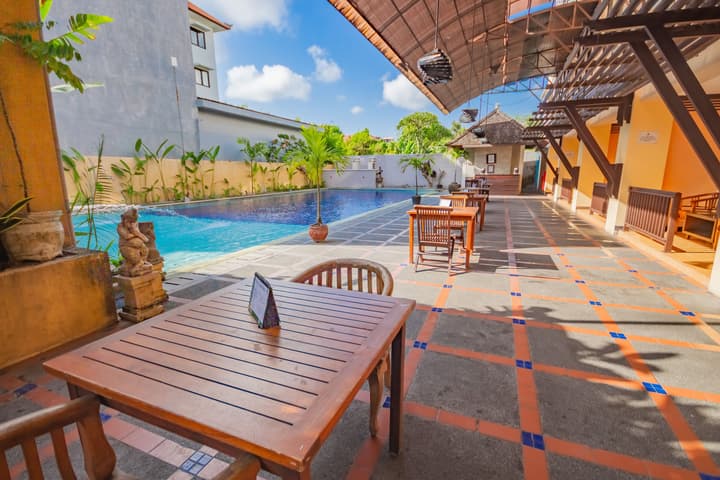 Grand Santhi Hotel