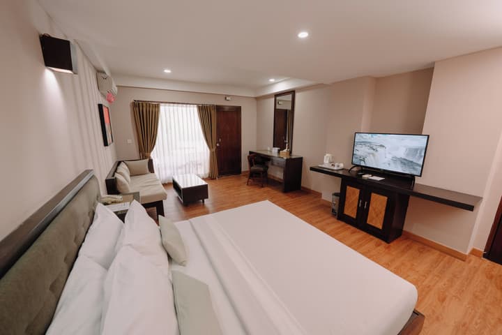 Grand Santhi Hotel