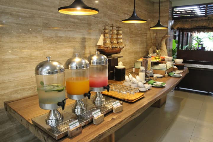 Grand Santhi Hotel