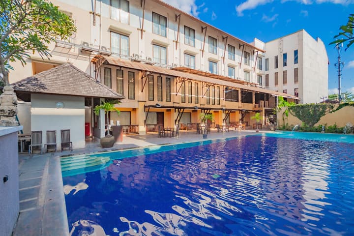Grand Santhi Hotel