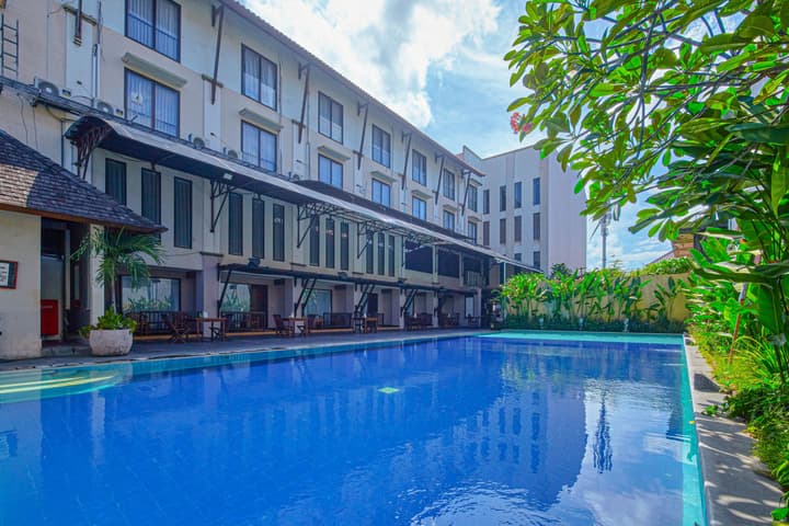 Grand Santhi Hotel
