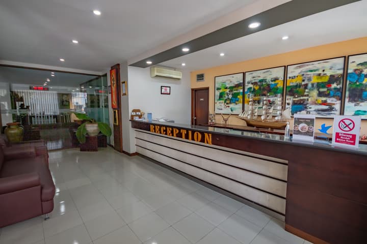 Grand Santhi Hotel