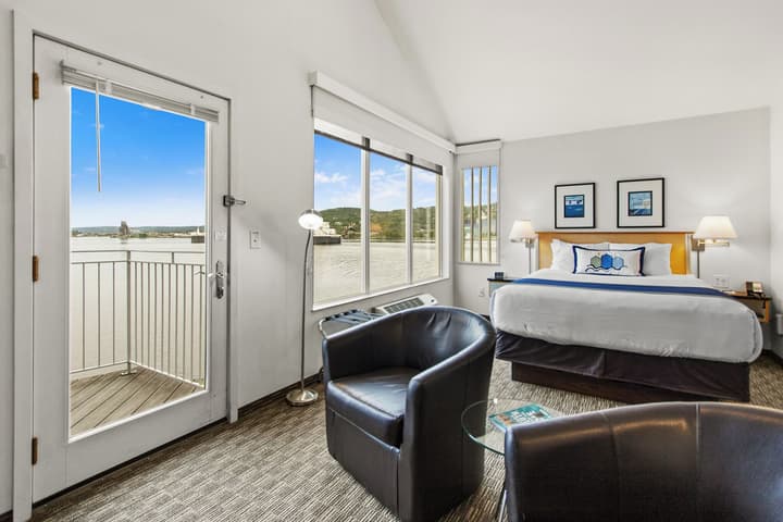 South Pier Inn