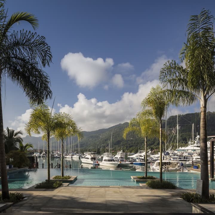 Eden Bleu Hotel