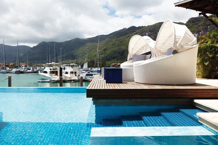 Eden Bleu Hotel