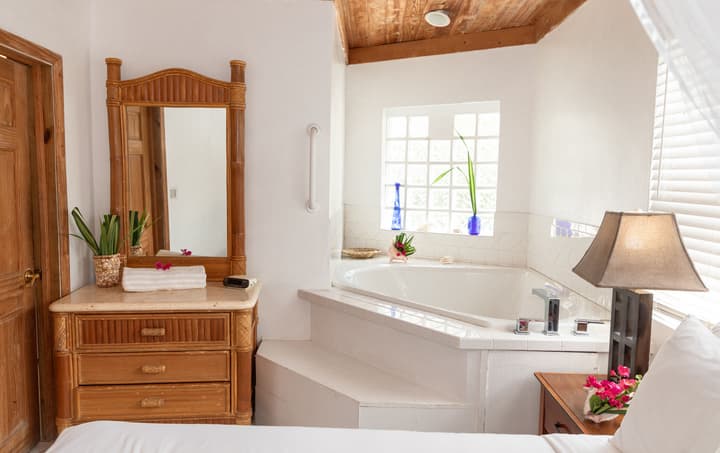 Tingum Village Hotel