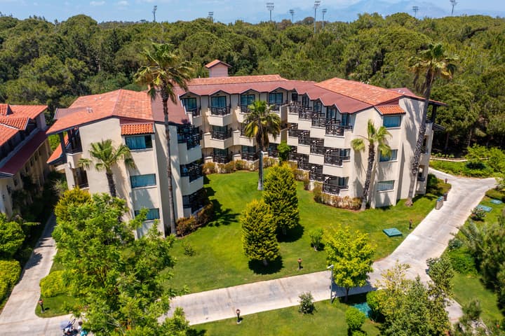 Bellis Deluxe Hotel
