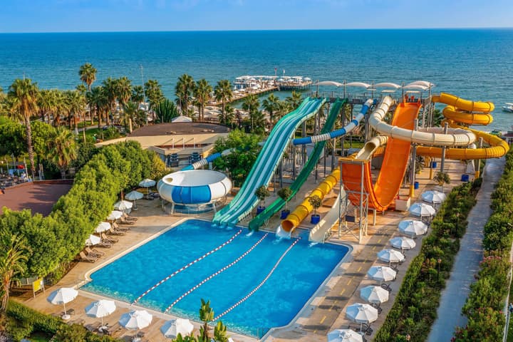 Bellis Deluxe Hotel
