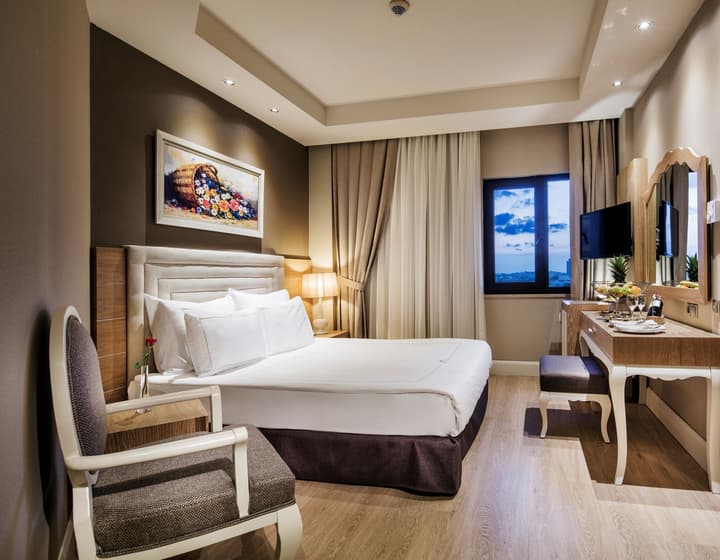 Bellis Deluxe Hotel