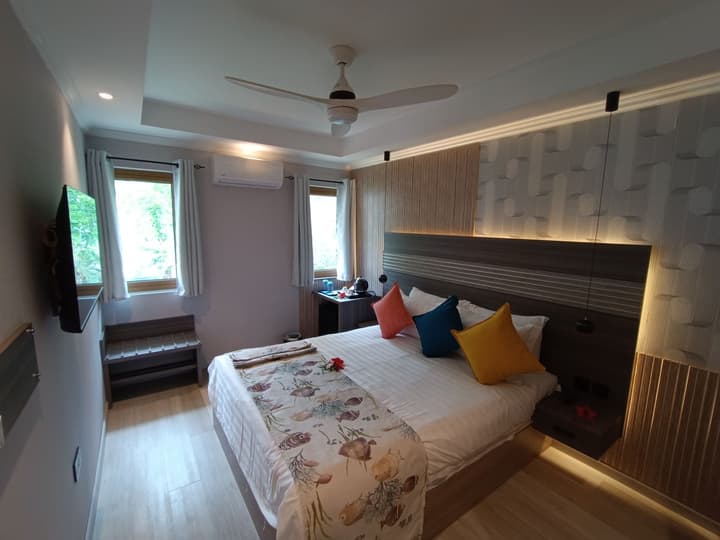 Crown Beach Hotel