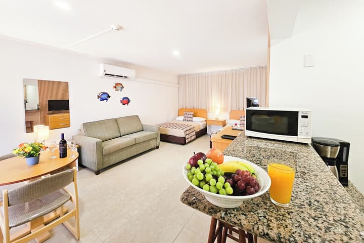 Sasaki Apartments