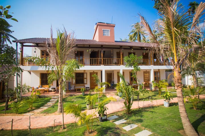 La Mer Resort