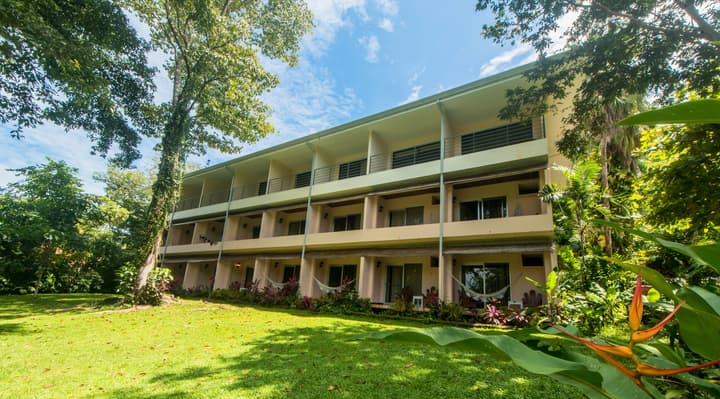 Karahe Beach Hotel