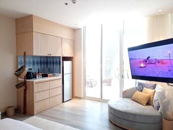 Nurai Island Hotel