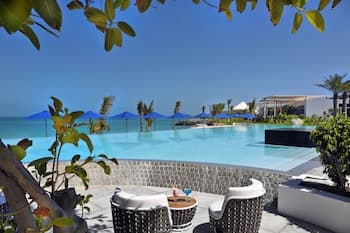 Nurai Island Hotel