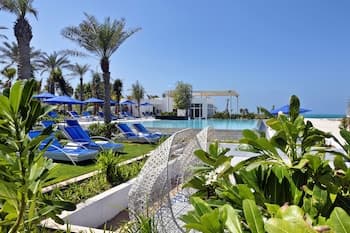 Nurai Island Hotel