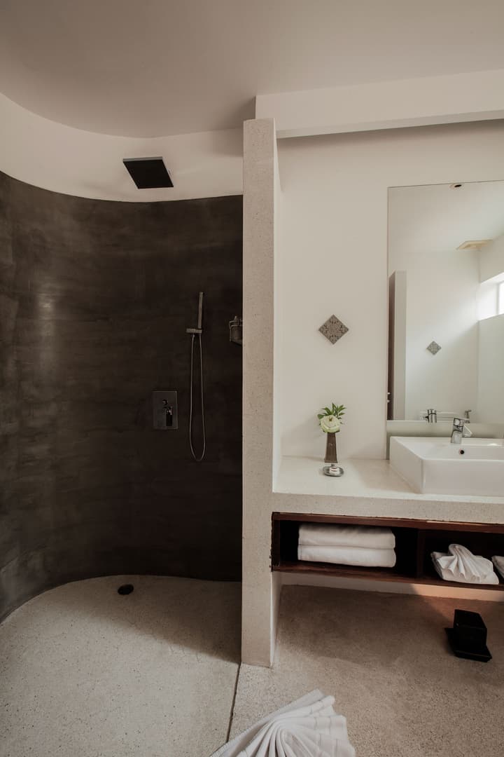 Lynnaya Urban River Resort