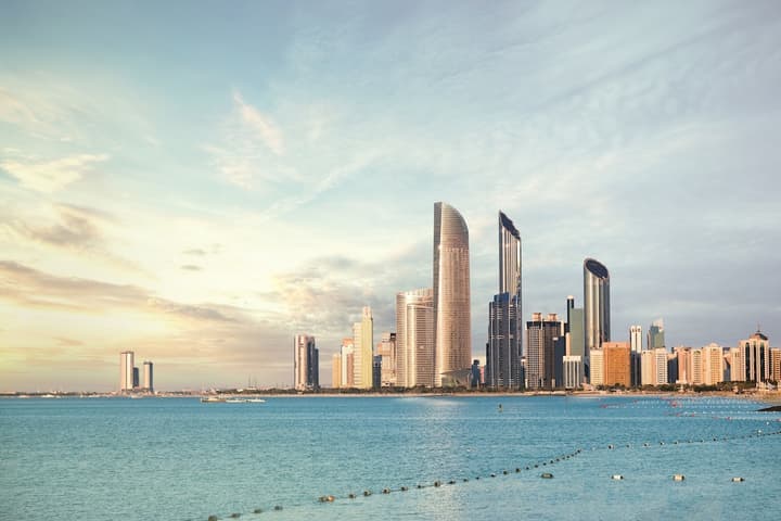 Holiday Inn Abu Dhabi Downtown, an IHG Hotel