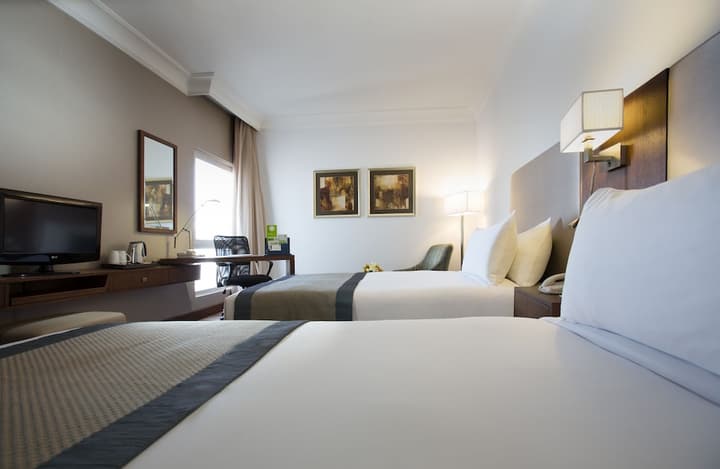 Holiday Inn Abu Dhabi Downtown, an IHG Hotel