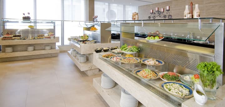 Holiday Inn Abu Dhabi Downtown, an IHG Hotel
