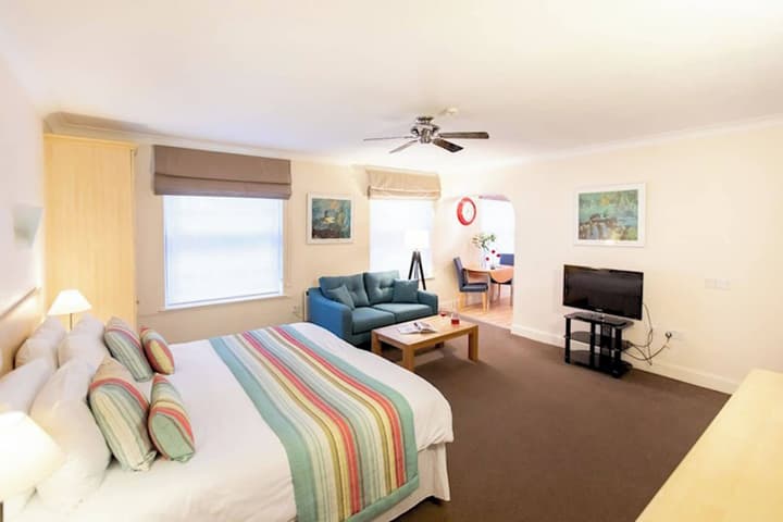 SACO Jersey Merlin House