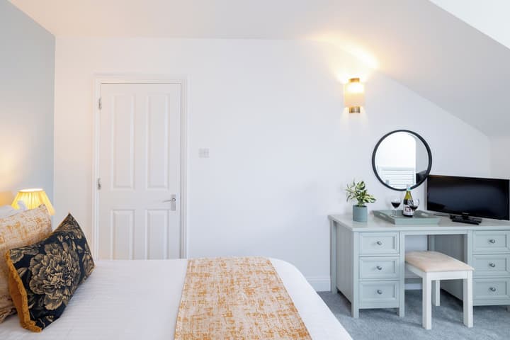 SACO Jersey Merlin House