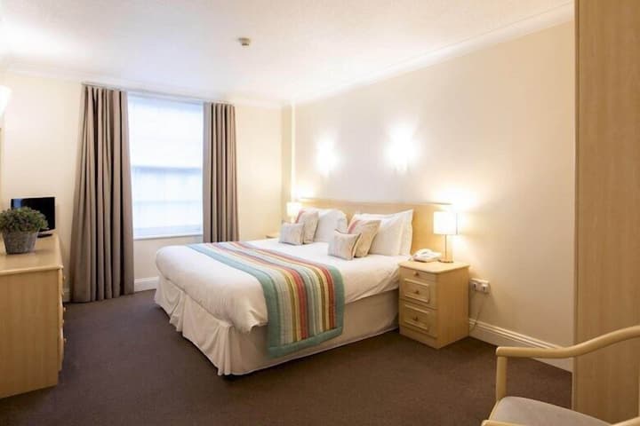 SACO Jersey Merlin House