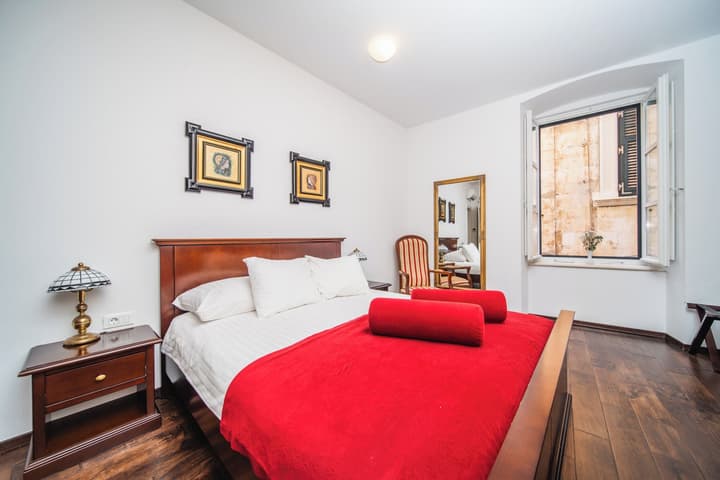 SUNce Palace Apartments offsite parking