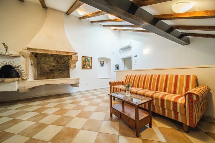 SUNce Palace Apartments offsite parking
