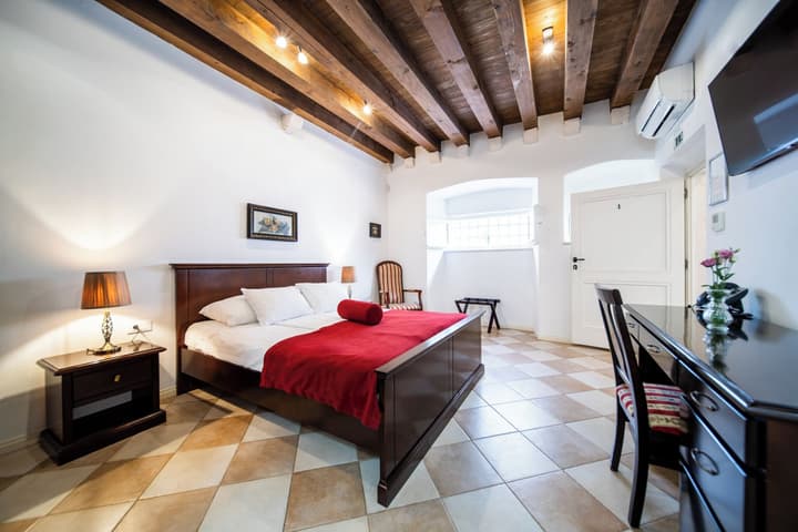 SUNce Palace Apartments offsite parking