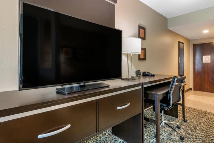 Comfort Suites Fort Lauderdale Airport South & Cruise Port