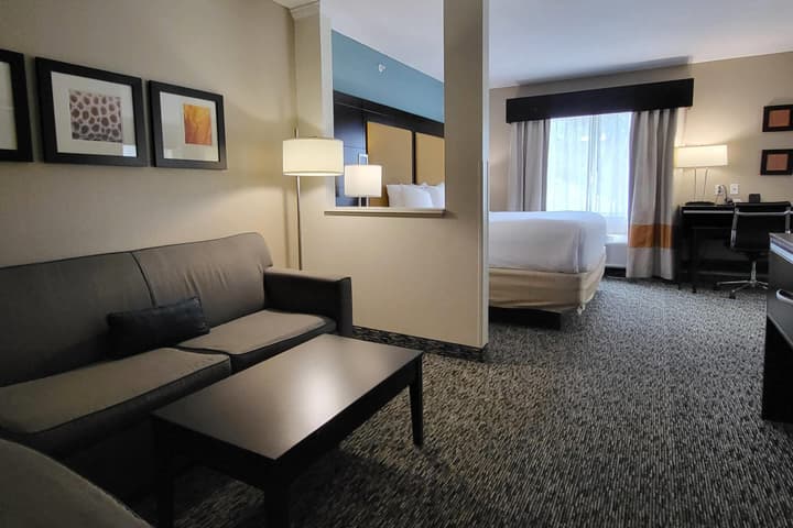 Comfort Suites Fort Lauderdale Airport South & Cruise Port