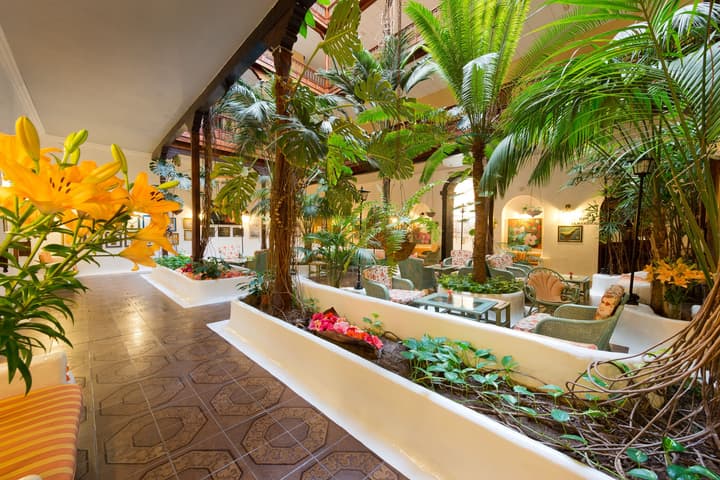 Hotel Monopol