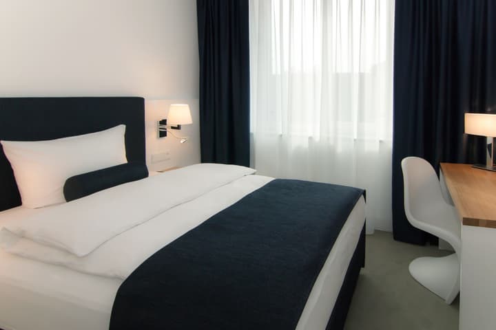 Bayer 89 Vi Vadi Hotel