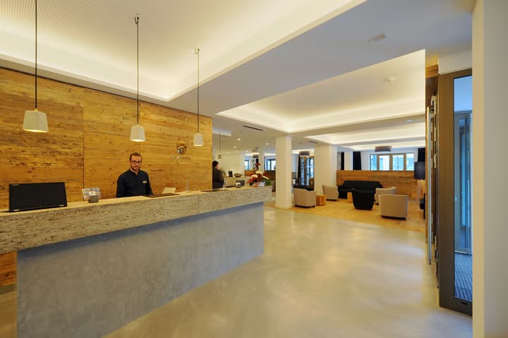 Bayer 89 Vi Vadi Hotel
