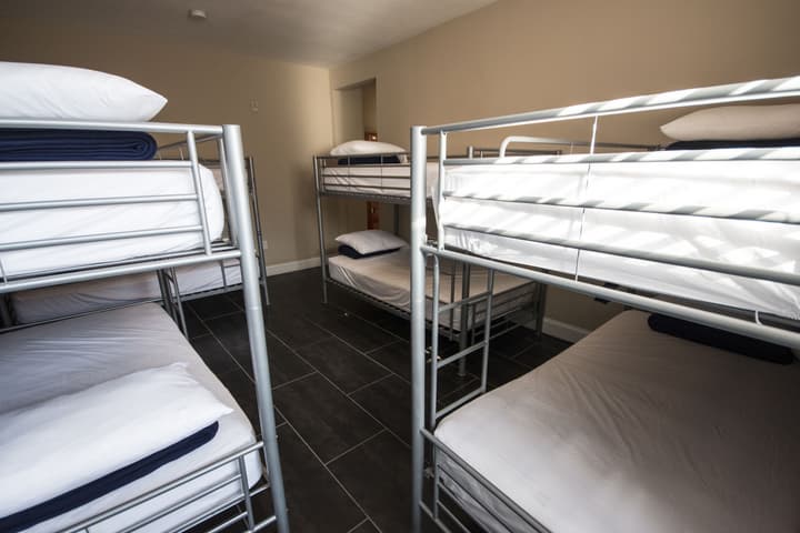 Beds n' Drinks Hostel
