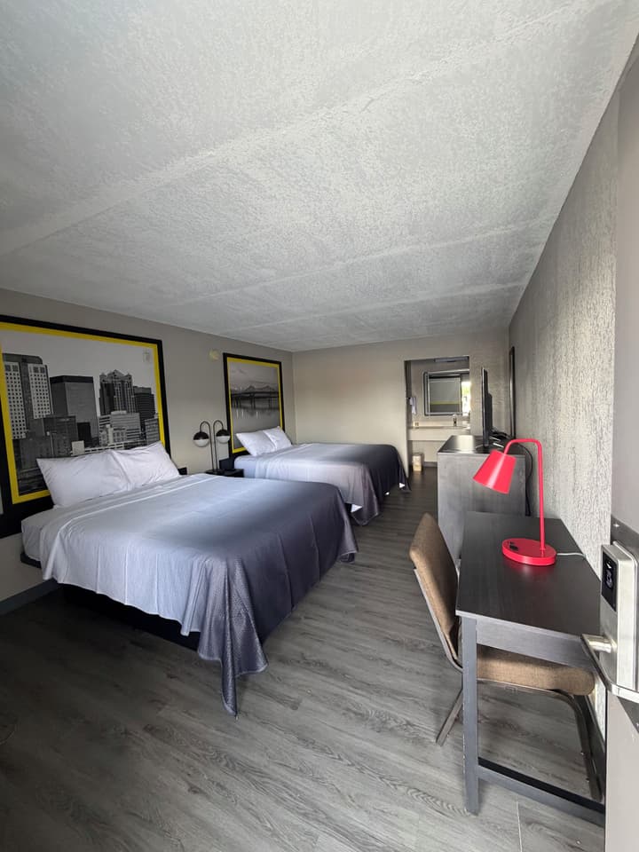 Super 8 by Wyndham Birmingham