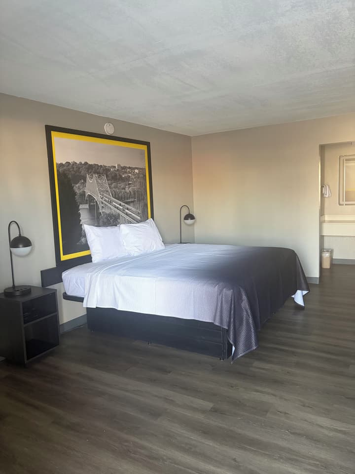 Super 8 by Wyndham Birmingham