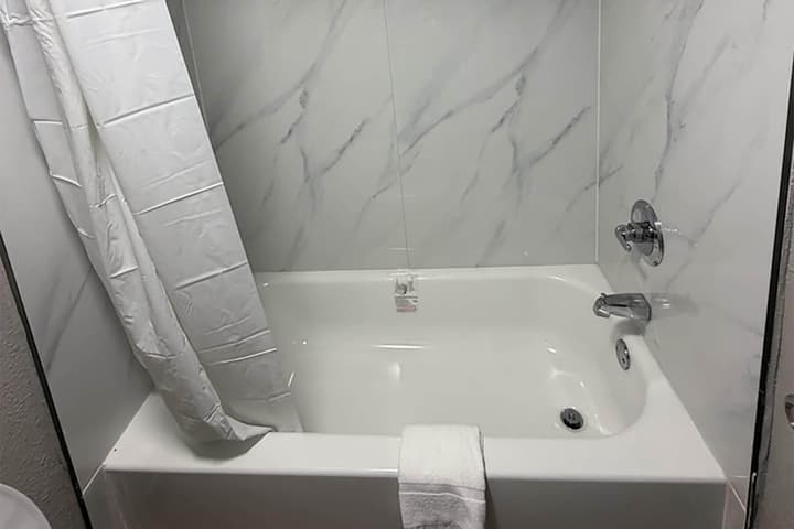 Super 8 by Wyndham Birmingham