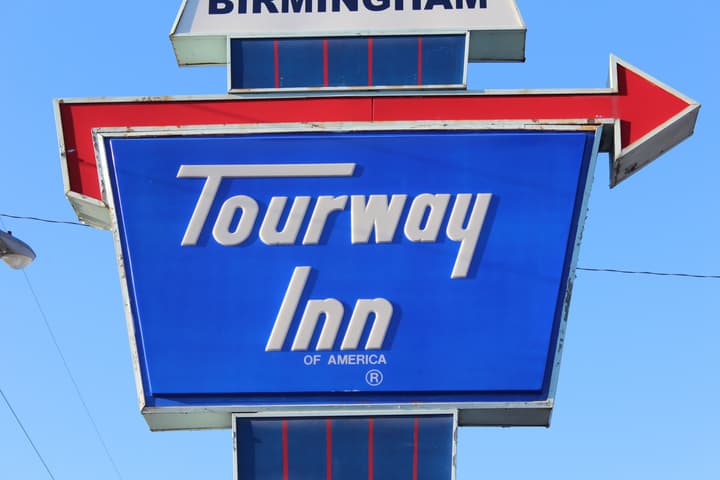 Super 8 by Wyndham Birmingham
