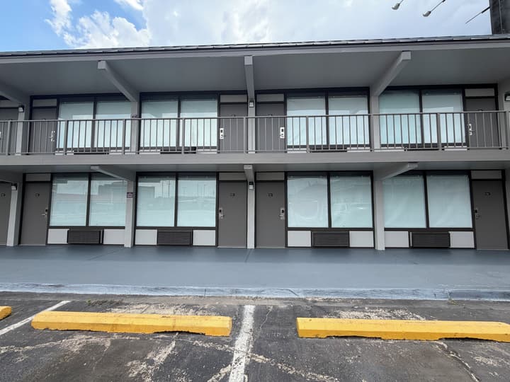 Super 8 by Wyndham Birmingham