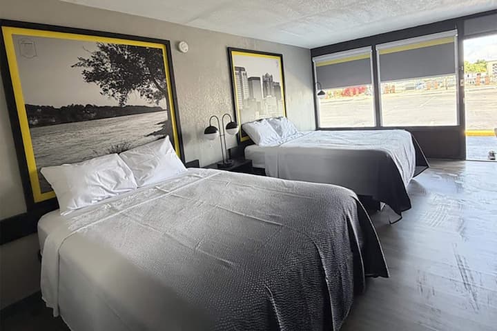 Super 8 by Wyndham Birmingham