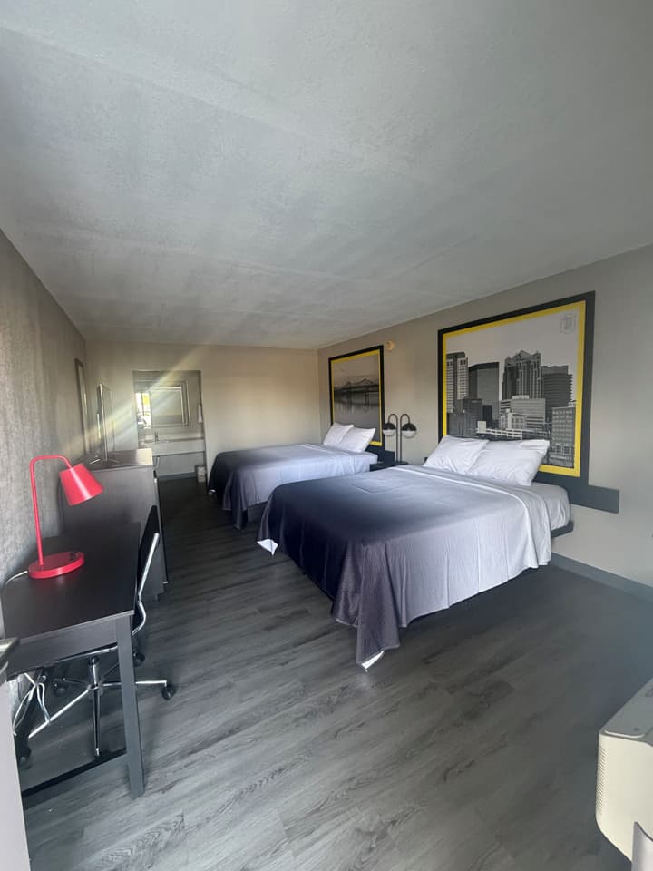 Super 8 by Wyndham Birmingham
