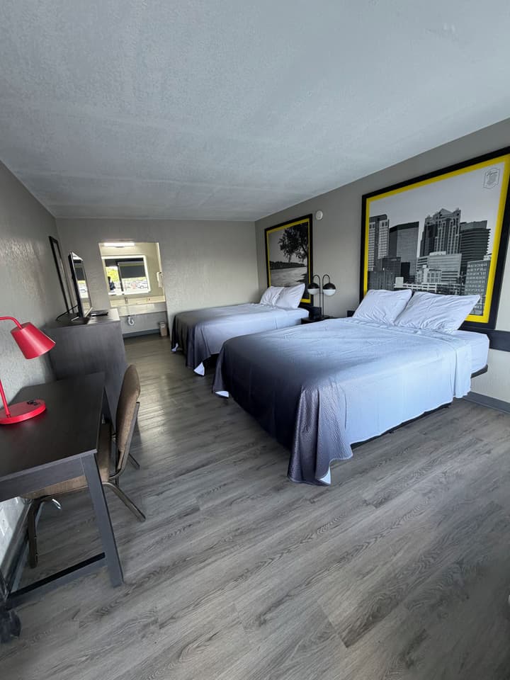Super 8 by Wyndham Birmingham