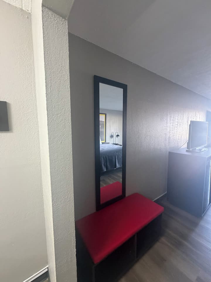 Super 8 by Wyndham Birmingham