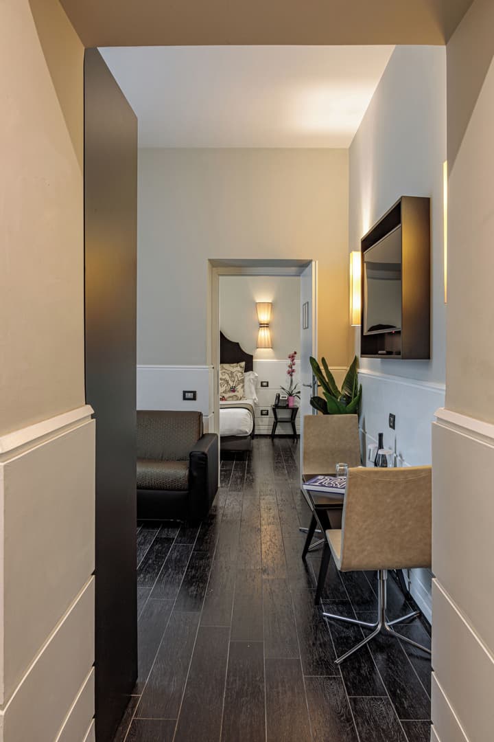 The Independent Suites