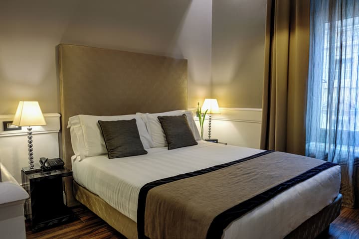 The Independent Suites